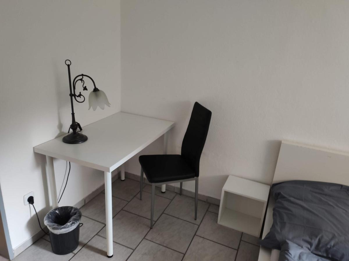 Schoenes Einfaches Zentrales Zimmer In Oldenburg Exterior foto